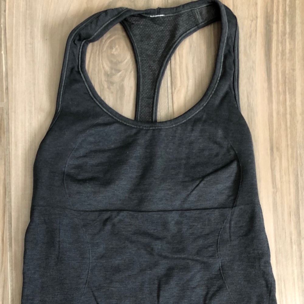 Lululemon tank with built in support bra